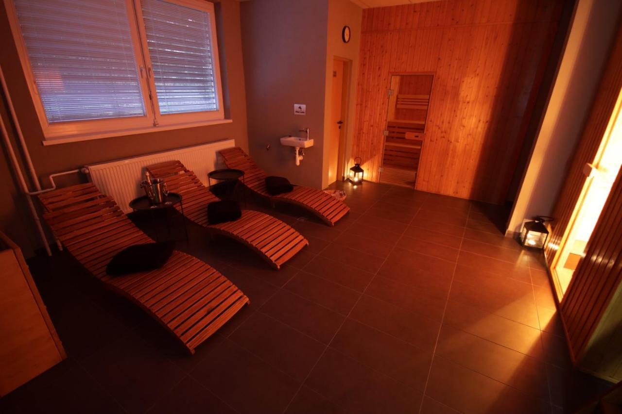 Hotel Banik Nitrianske Rudno Zewnętrze zdjęcie