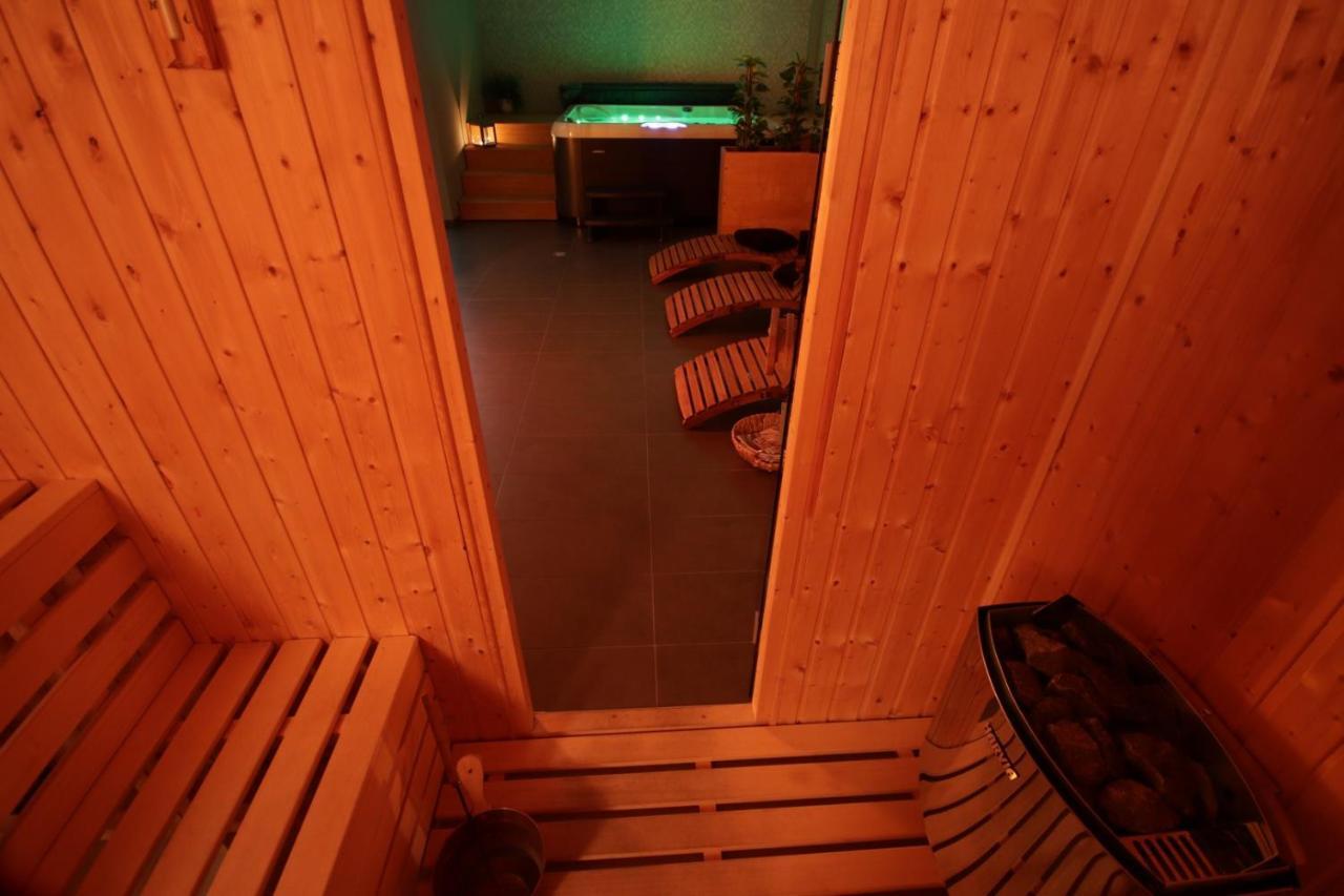 Hotel Banik Nitrianske Rudno Zewnętrze zdjęcie